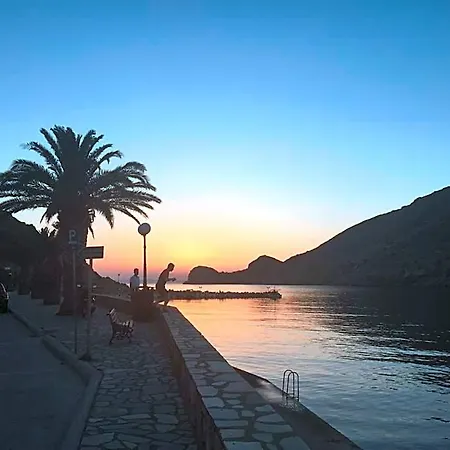 Manousos' Hotell Galissas