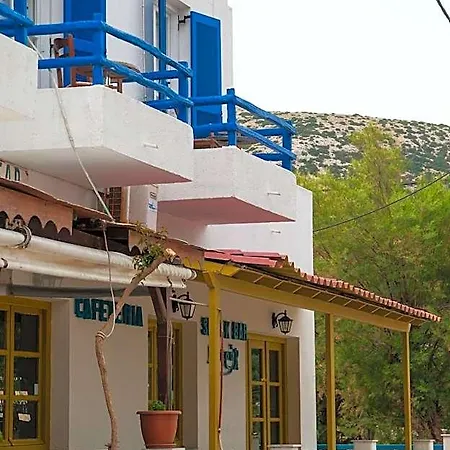 Manousos' Hotell *