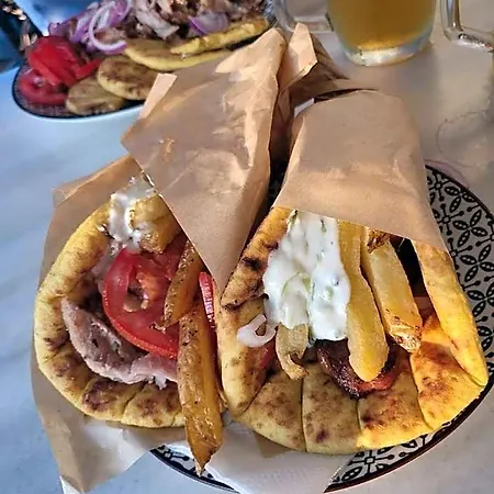 Manousos'